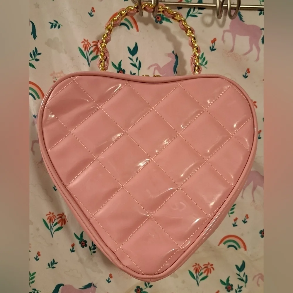 NWOT Truly Pink Patent Quilt Heart Travel Cosmetic Beauty Purse Bag
